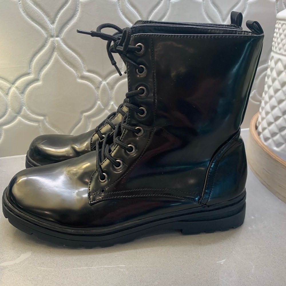 Dirty Laundry ~ Black Lace-up Combat Boots Lug Soles Y2K 90s Size 9 - Picture 4 of 17